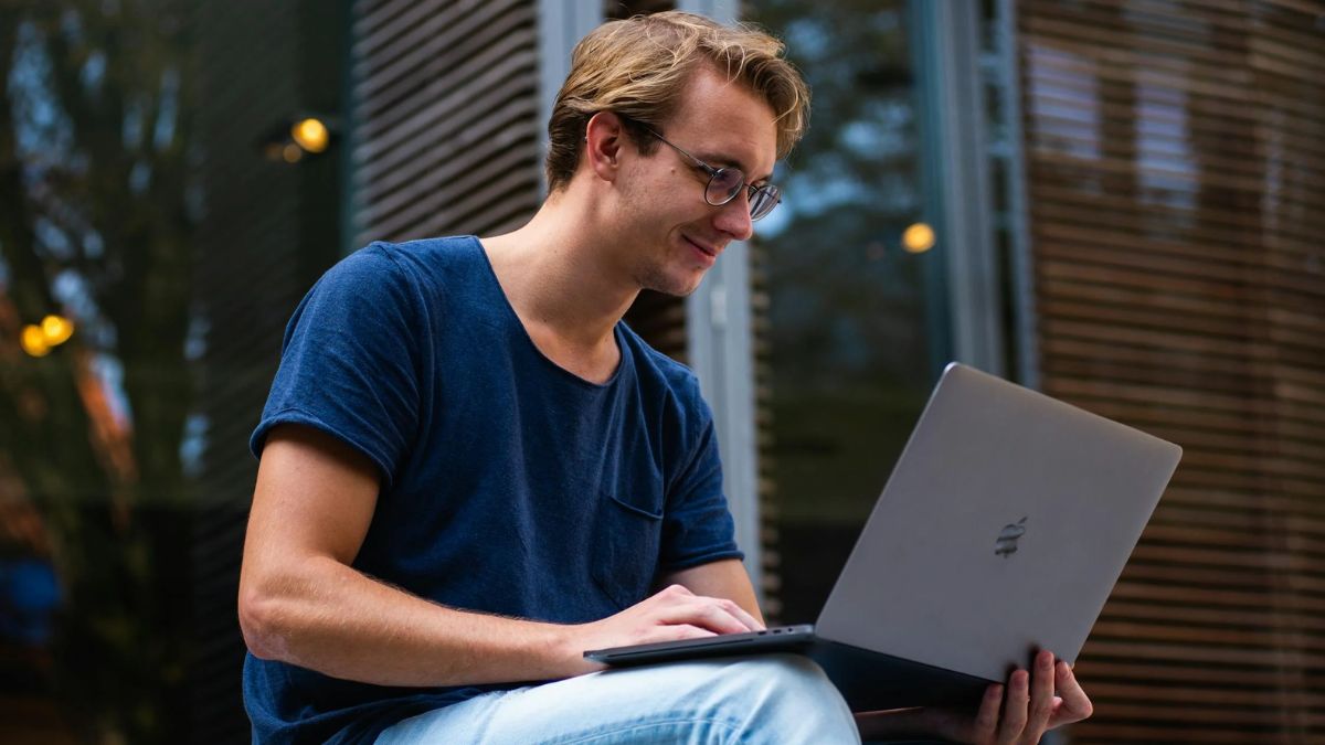 how to promote saas affiliate links
