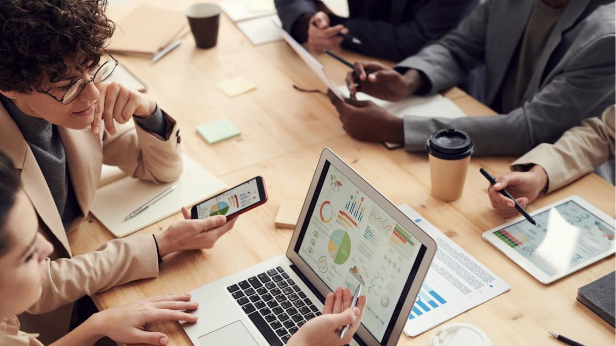 First Touch vs. Last Touch Attribution